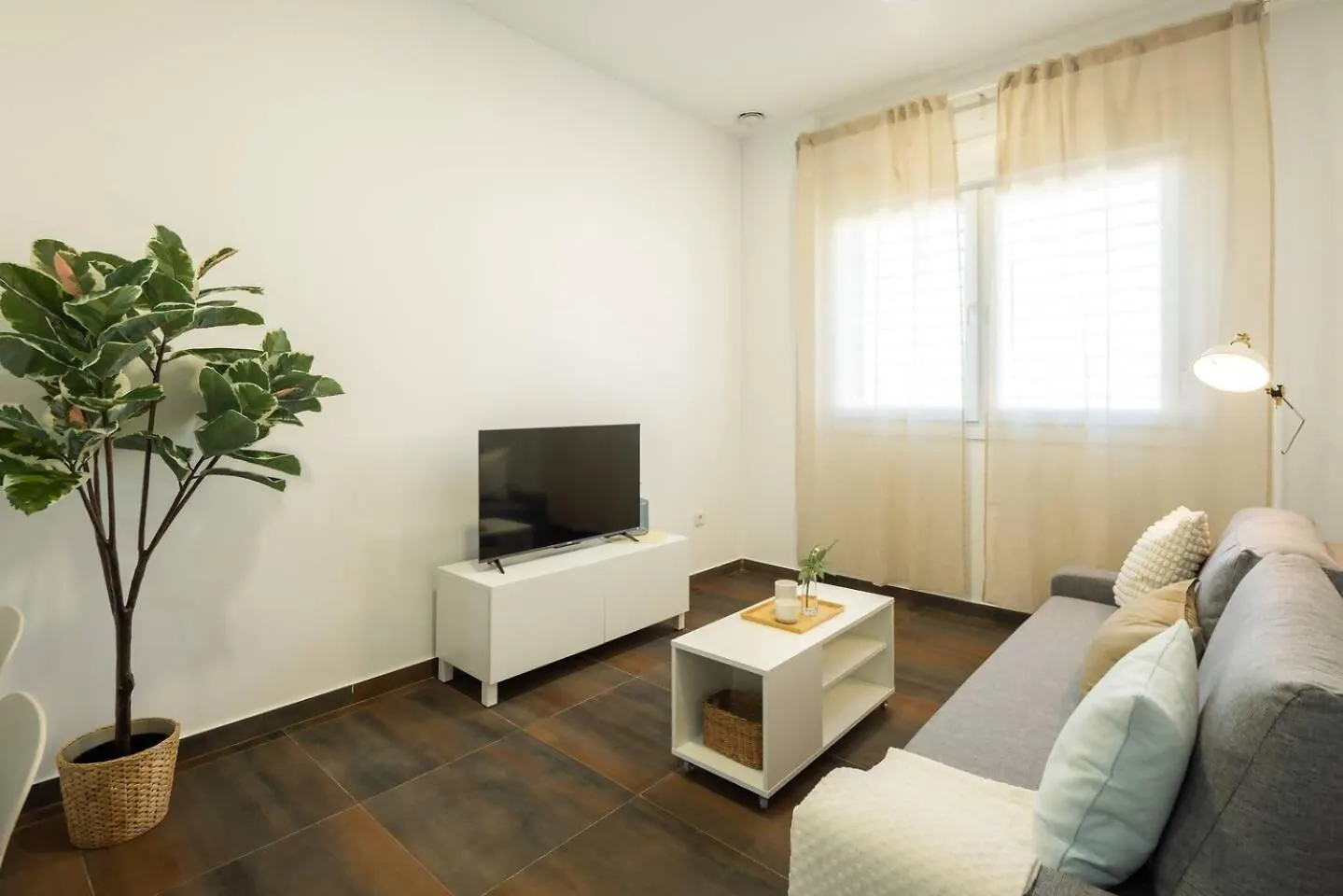 Antiguo Balneario Apartment Cadiz 0*,  Spain